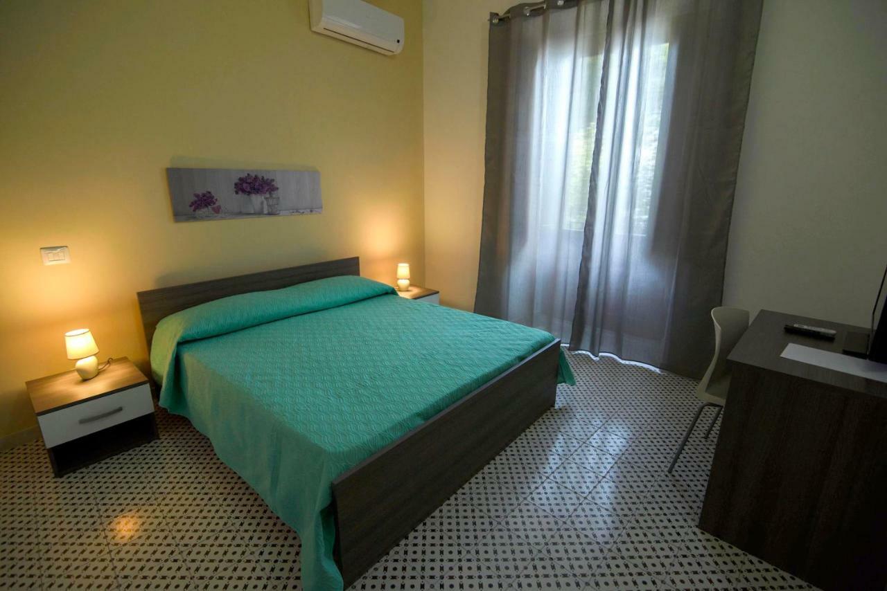 Bed and Breakfast La Rupe Gerace Exterior foto