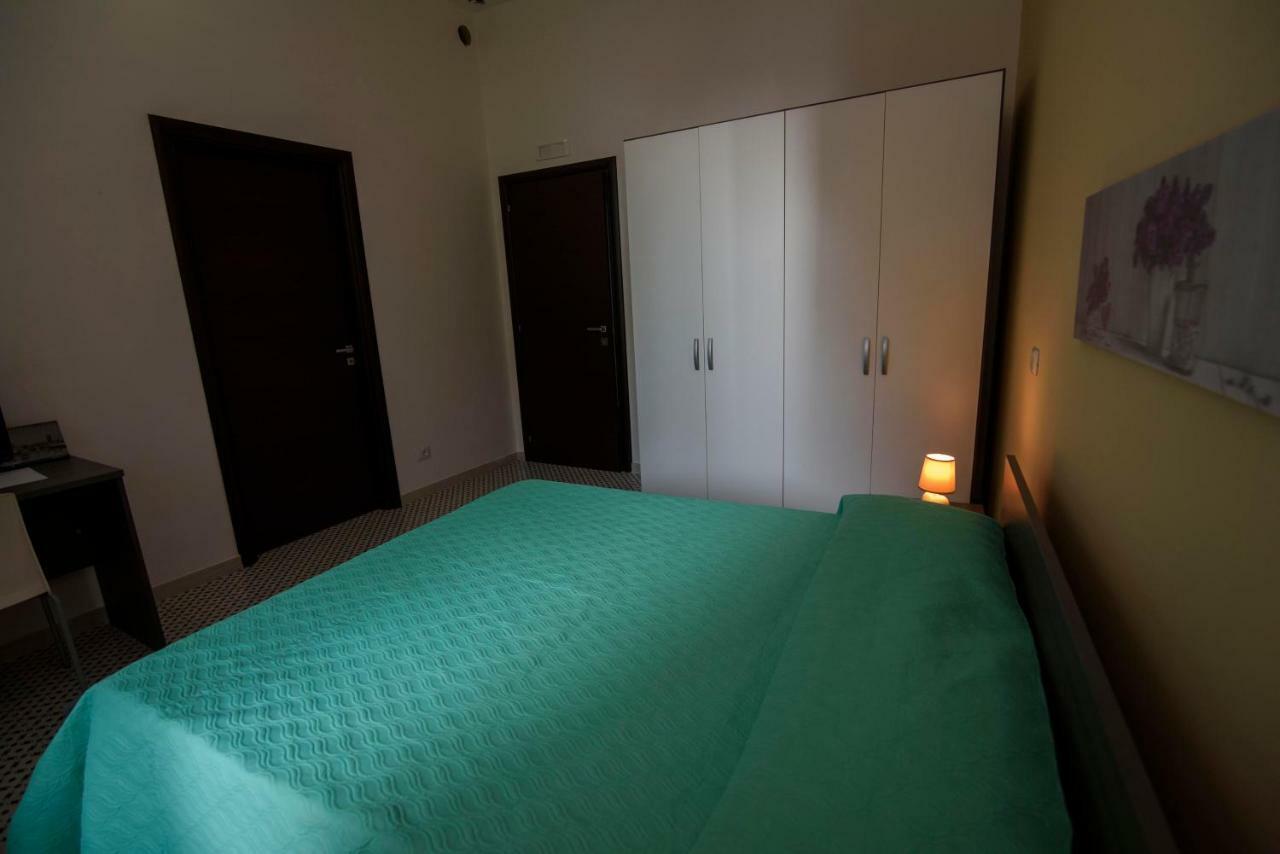 Bed and Breakfast La Rupe Gerace Exterior foto