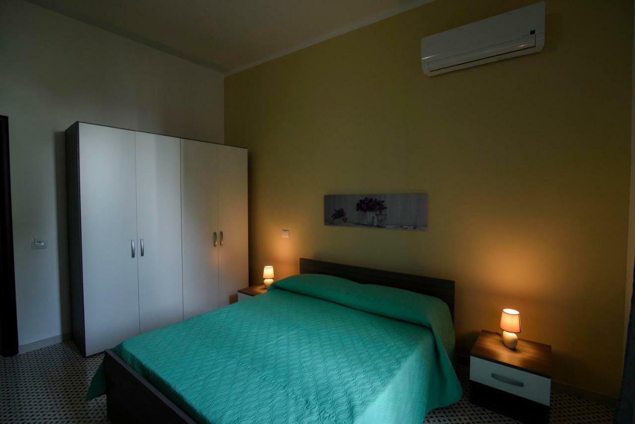 Bed and Breakfast La Rupe Gerace Exterior foto